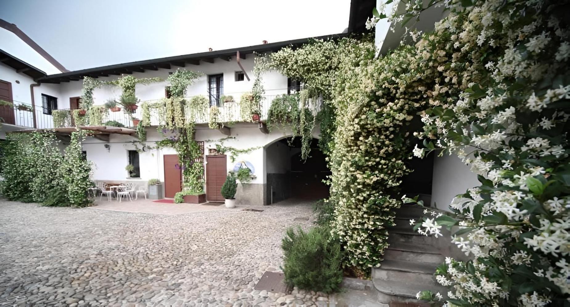 Antica Corte Milanese Novate Milanese Exterior photo